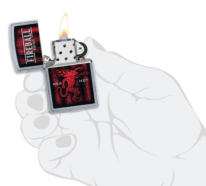  Zippo Feuerzeug chrom Fireball Whisky geöffnet mit Flamme in stilisierter Hand